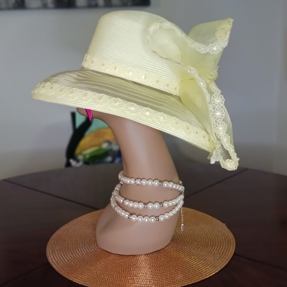 Womens Hat - Picture 4 of 4